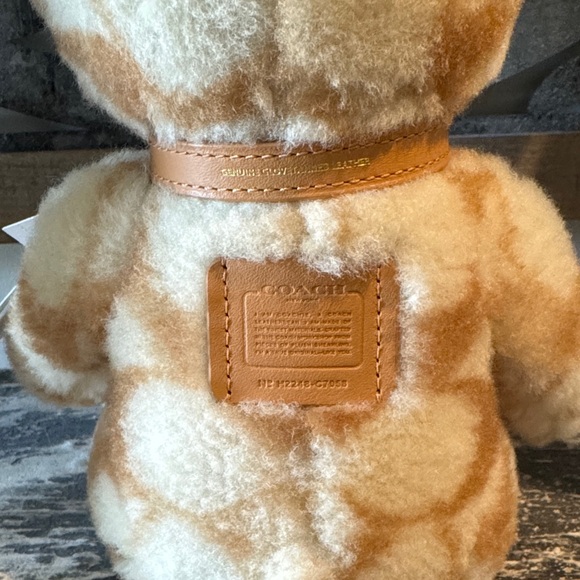 Coach Collectible Bear 2022 - Picture 4 of 7